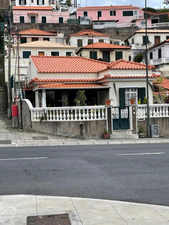 Home & Flower - Private Bedrooms Funchal Esterno foto