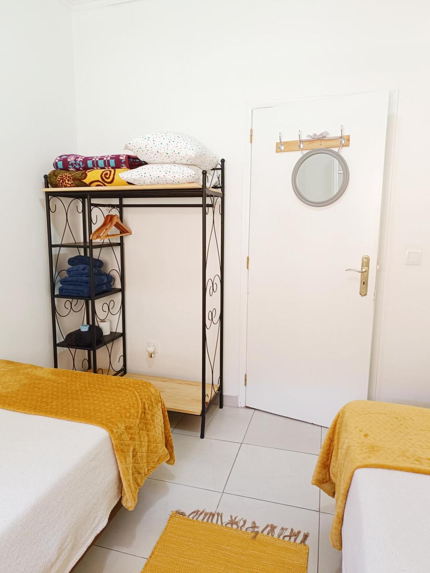 Home & Flower - Private Bedrooms Funchal Esterno foto