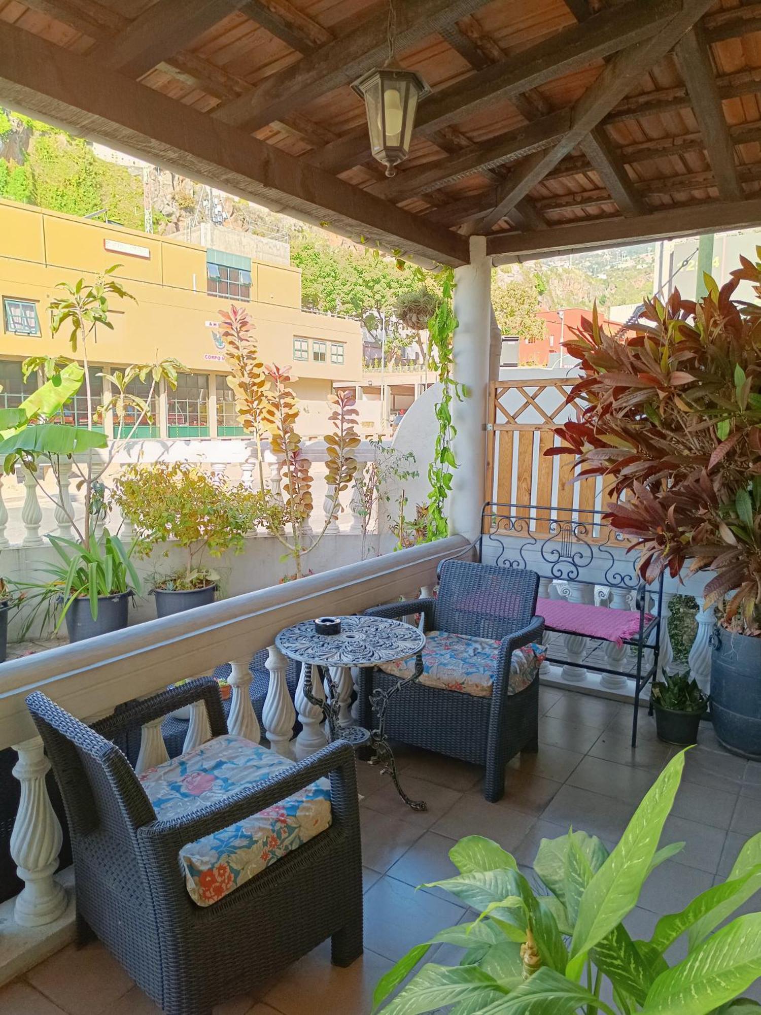 Home & Flower - Private Bedrooms Funchal Esterno foto