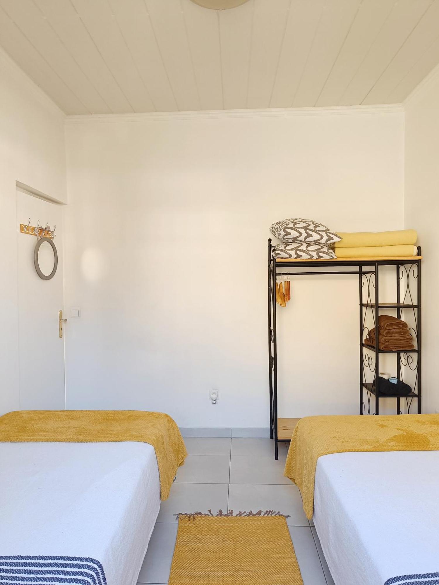 Home & Flower - Private Bedrooms Funchal Esterno foto