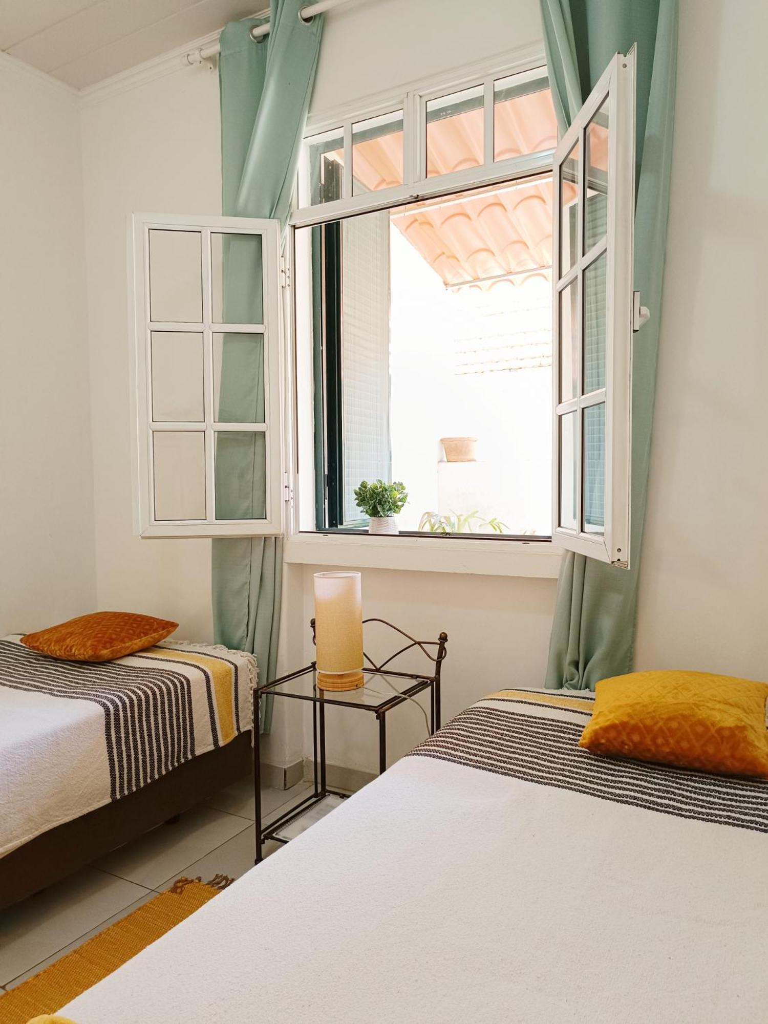 Home & Flower - Private Bedrooms Funchal Camera foto