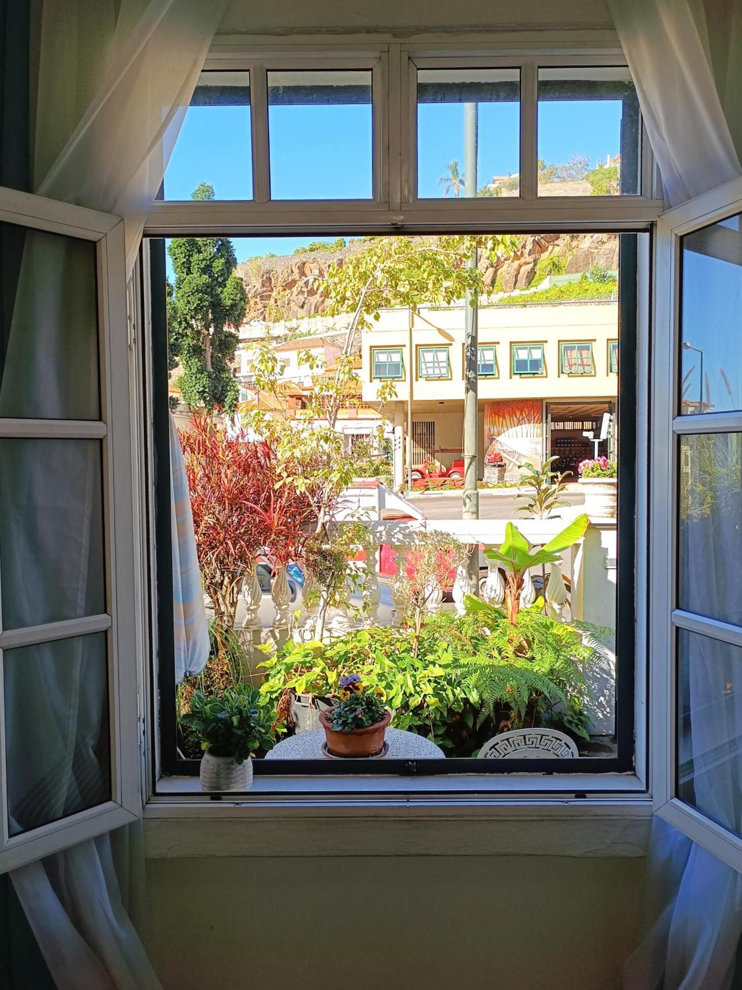 Home & Flower - Private Bedrooms Funchal Camera foto